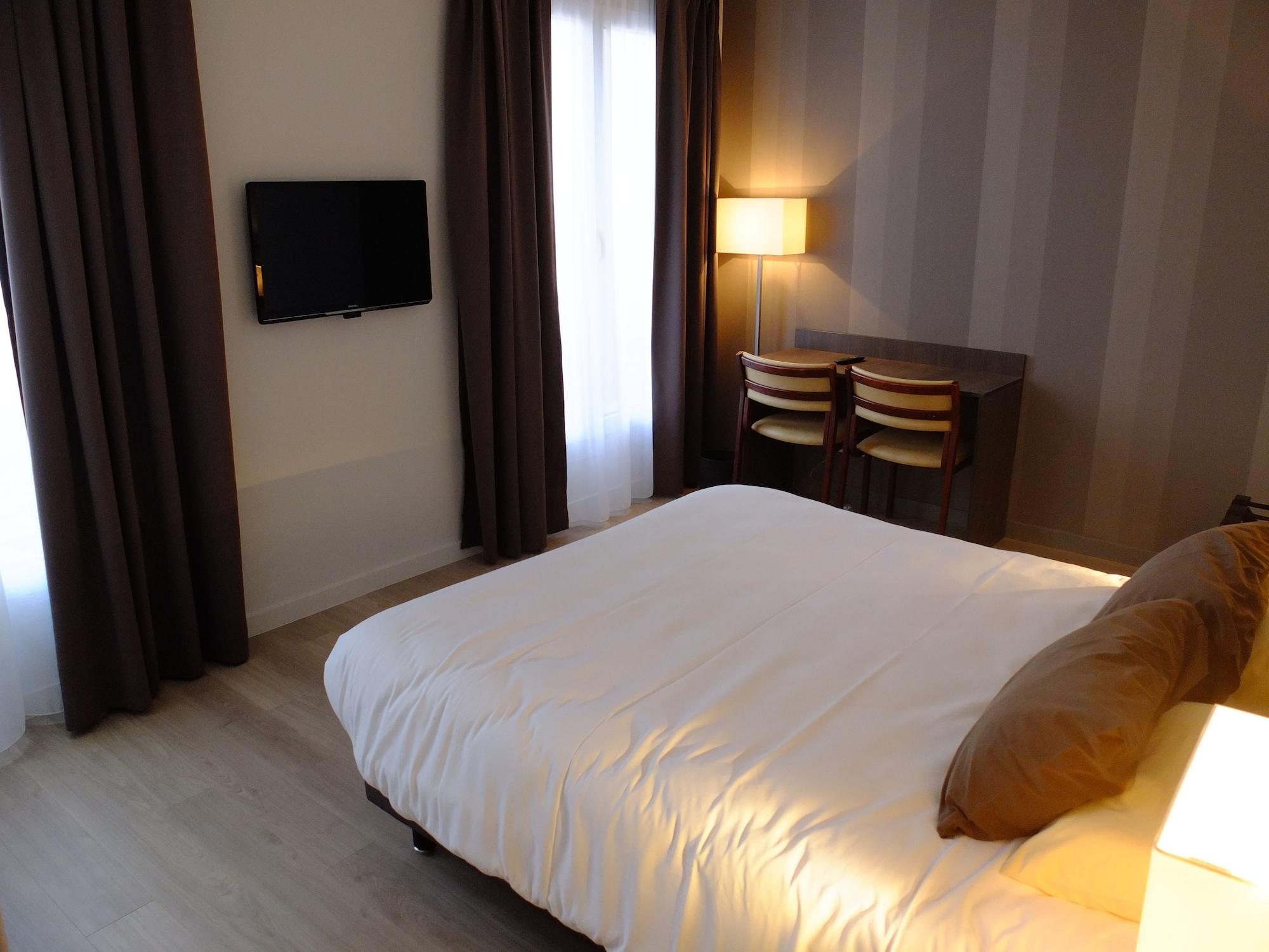 Hotel De Flore - Montmartre Paris Ngoại thất bức ảnh