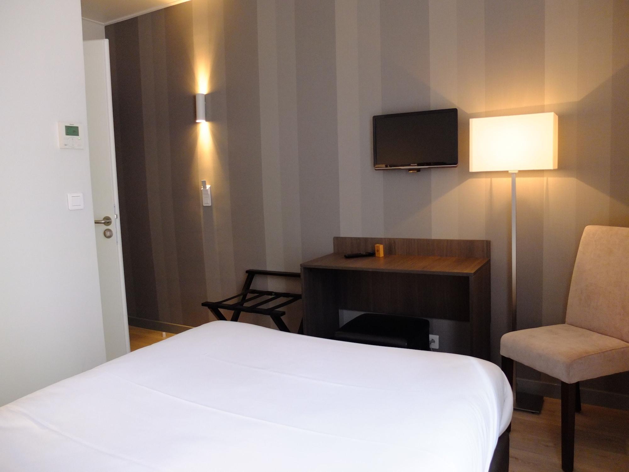 Hotel De Flore - Montmartre Paris Ngoại thất bức ảnh